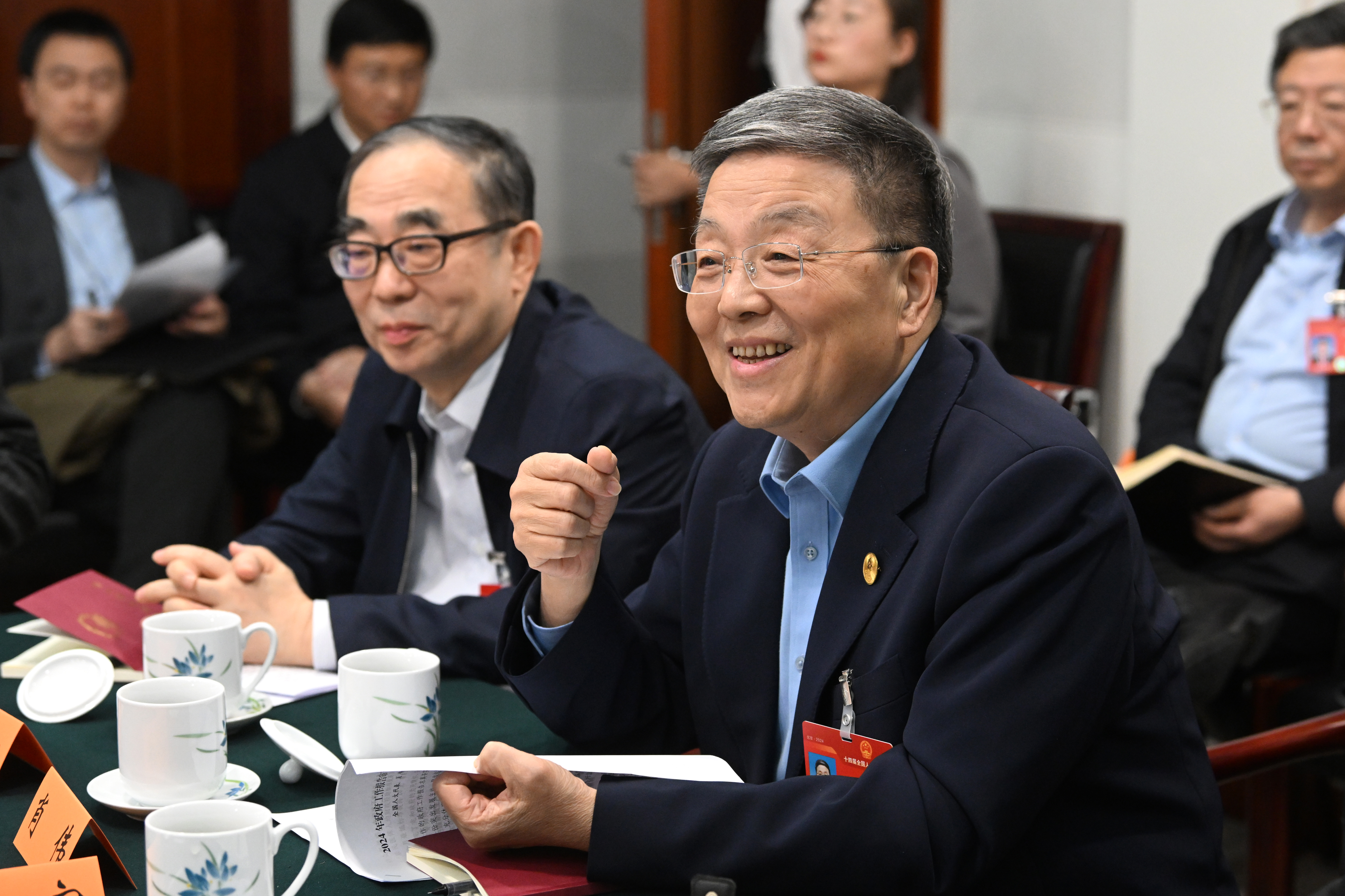 两会聚焦|中央级媒体新华社、新华网关注报道肖伟代表建议